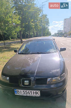Хэтчбек SEAT Leon 2000 в Киеве