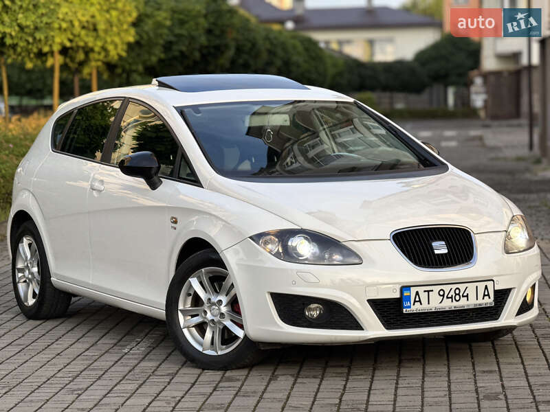 Хэтчбек SEAT Leon 2010 в 
