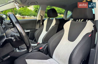 Хэтчбек SEAT Leon 2010 в 