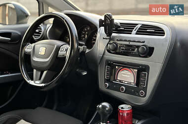 Хэтчбек SEAT Leon 2010 в 