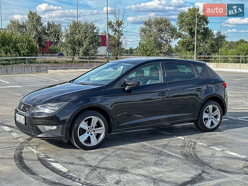 Хэтчбек SEAT Leon 2014 в Киеве