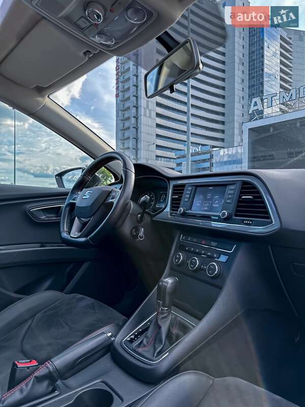 Хэтчбек SEAT Leon 2014 в Киеве