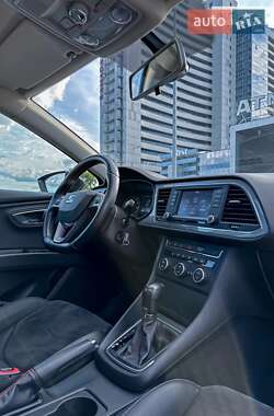 Хэтчбек SEAT Leon 2014 в 