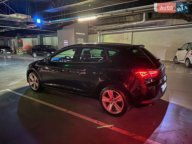 Хэтчбек SEAT Leon 2014 в Киеве
