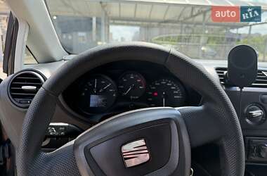Хэтчбек SEAT Leon 2010 в 