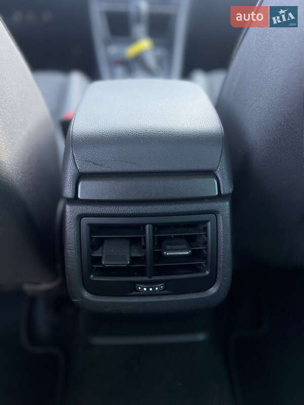 Универсал SEAT Leon 2015 в Киеве