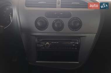Хэтчбек SEAT Leon 2005 в 