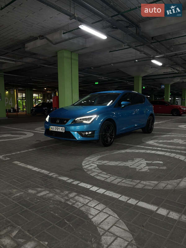 Хэтчбек SEAT Leon 2016 в Киеве
