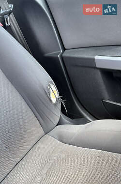 Хэтчбек SEAT Leon 2011 в 