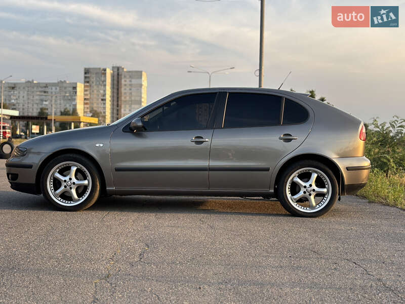 Хэтчбек SEAT Leon 2003 в Харькове