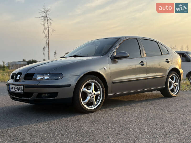 Хэтчбек SEAT Leon 2003 в Харькове