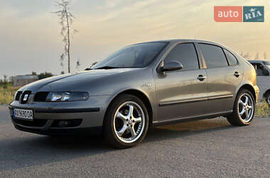 Хэтчбек SEAT Leon 2003 в 