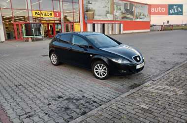Хэтчбек SEAT Leon 2008 в Ужгороде