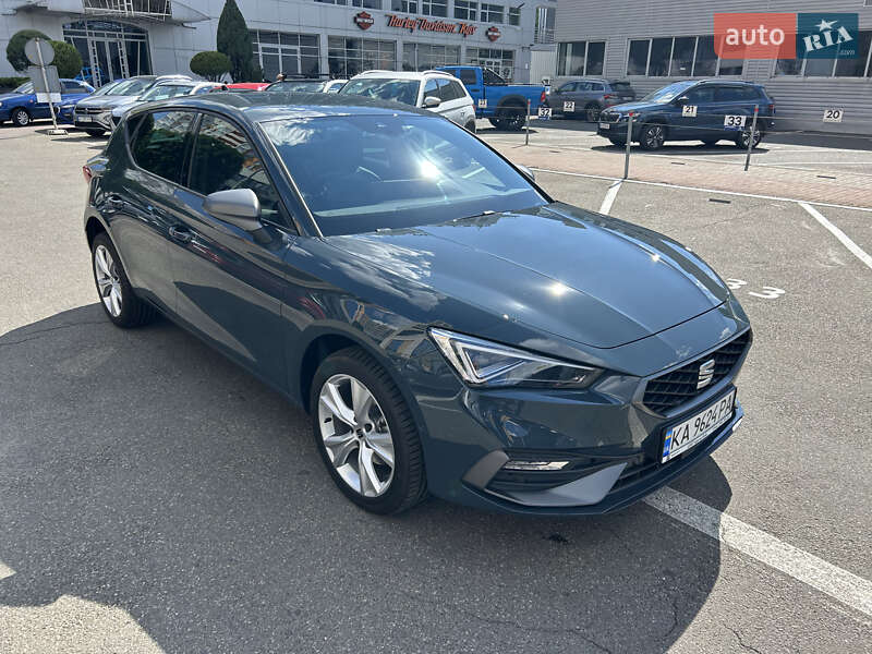 Хэтчбек SEAT Leon 2025 в Киеве