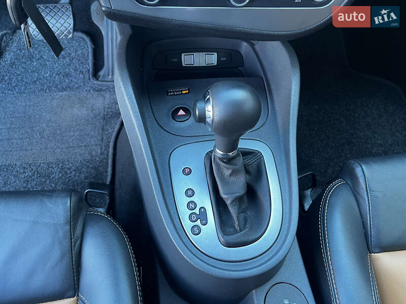 Хэтчбек SEAT Leon 2010 в Умани