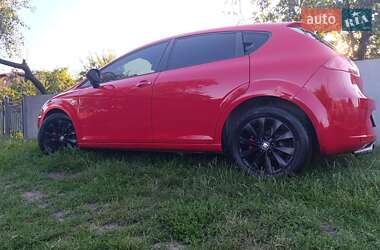 Хэтчбек SEAT Leon 2011 в 