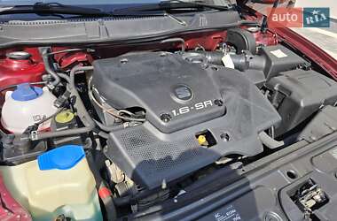 Хэтчбек SEAT Leon 2003 в 