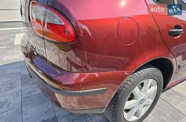 Хэтчбек SEAT Leon 2003 в 