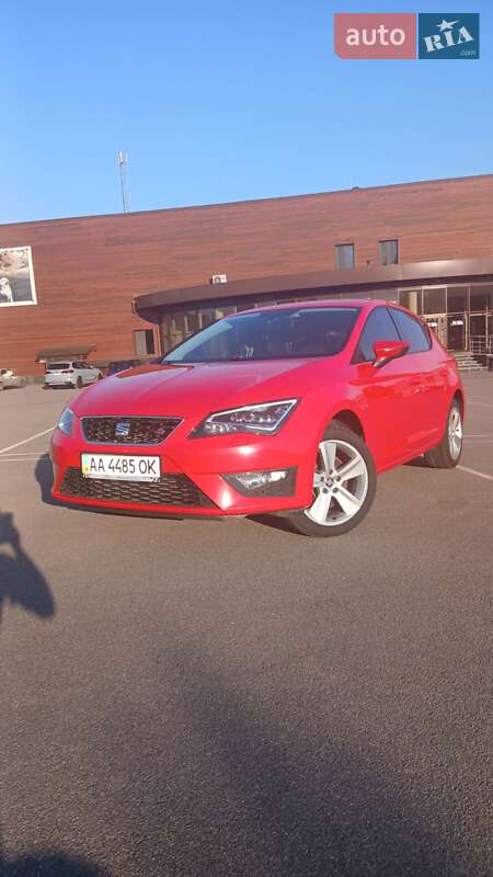 Хэтчбек SEAT Leon 2014 в Киеве