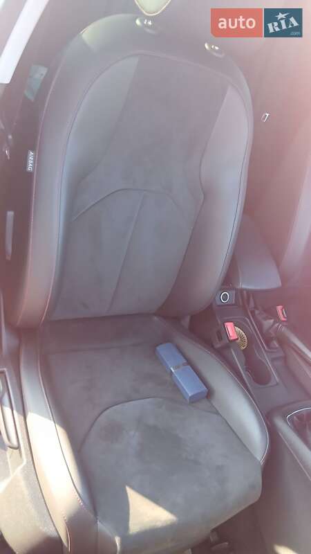 Хэтчбек SEAT Leon 2014 в Киеве