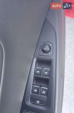 Хэтчбек SEAT Leon 2014 в 