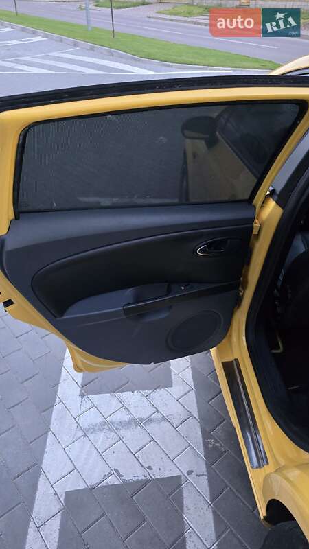 Хэтчбек SEAT Leon 2007 в Ровно