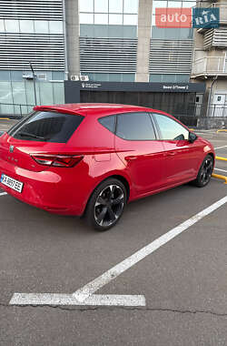 Хэтчбек SEAT Leon 2013 в 