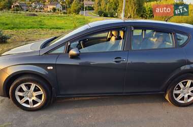 Хэтчбек SEAT Leon 2006 в 