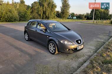Хэтчбек SEAT Leon 2006 в 