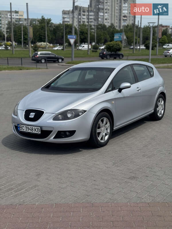 Хэтчбек SEAT Leon 2006 в Львове