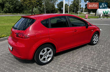 Хэтчбек SEAT Leon 2010 в 