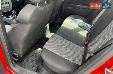 Хэтчбек SEAT Leon 2010 в 