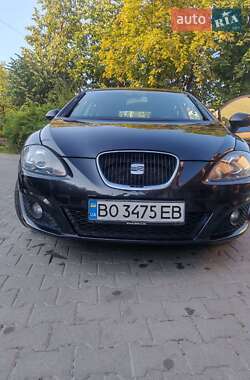 Хэтчбек SEAT Leon 2011 в 