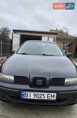 Хэтчбек SEAT Leon 2002 в 