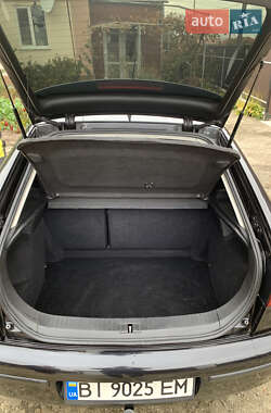 Хэтчбек SEAT Leon 2002 в 