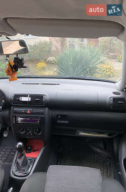 Хэтчбек SEAT Leon 2002 в 