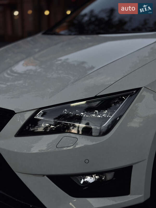 Хэтчбек SEAT Leon 2016 в Днепре