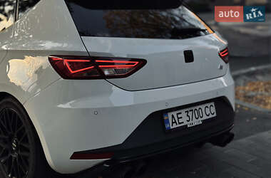 Хэтчбек SEAT Leon 2016 в 