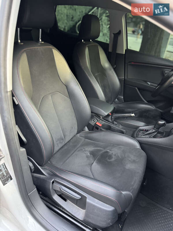Хэтчбек SEAT Leon 2016 в Днепре