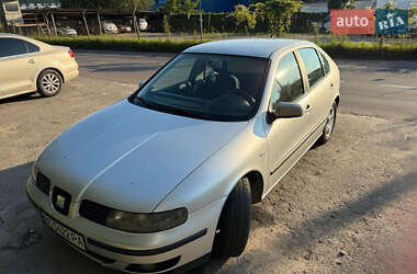 Хэтчбек SEAT Leon 2000 в Львове