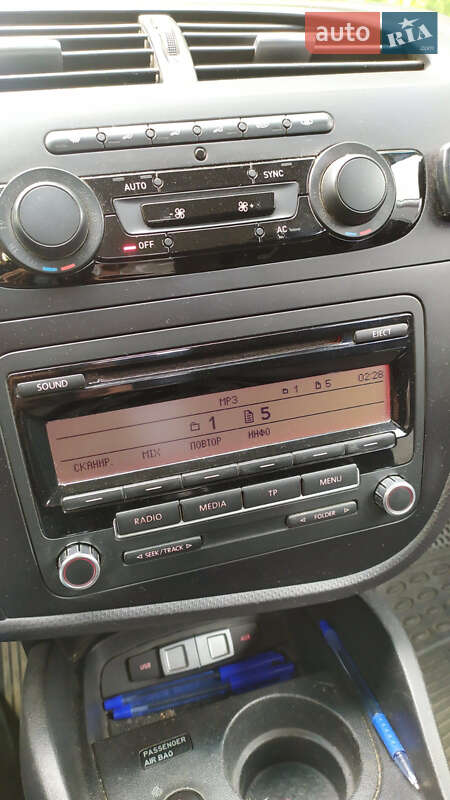 Хэтчбек SEAT Leon 2012 в Черновцах