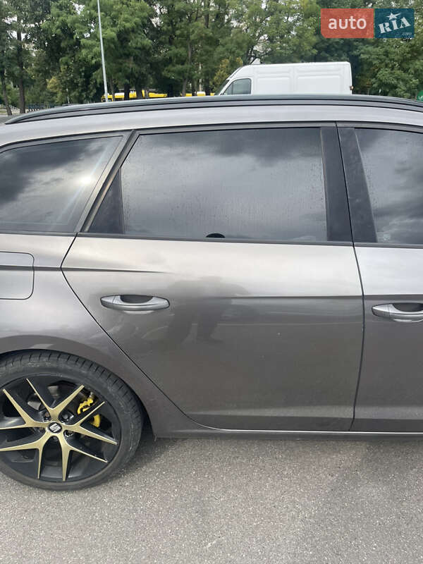 Универсал SEAT Leon 2013 в Киеве