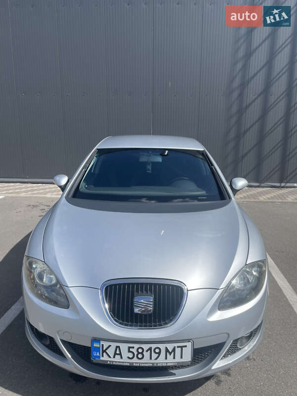 Хэтчбек SEAT Leon 2007 в Киеве