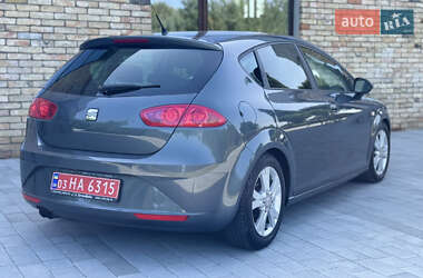 Хэтчбек SEAT Leon 2010 в 