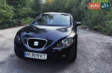 Хэтчбек SEAT Leon 2006 в Днепре