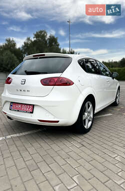 Хэтчбек SEAT Leon 2009 в 