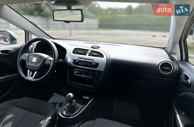 Хэтчбек SEAT Leon 2009 в 