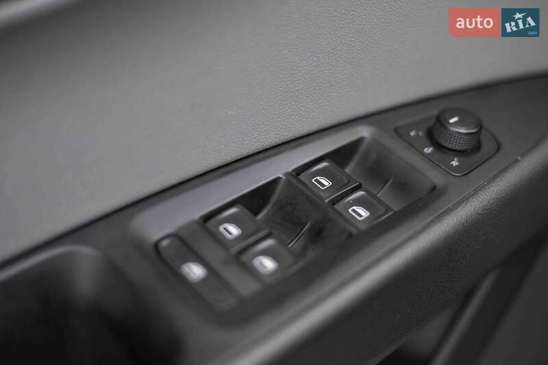 Універсал SEAT Leon 2014 в Ужгороді
