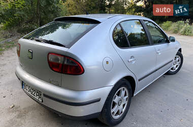 Хэтчбек SEAT Leon 2000 в 