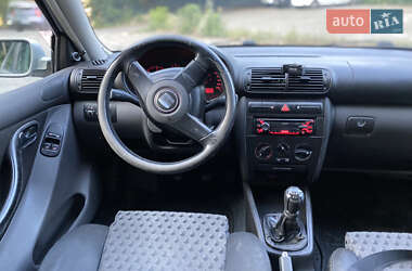 Хэтчбек SEAT Leon 2000 в 